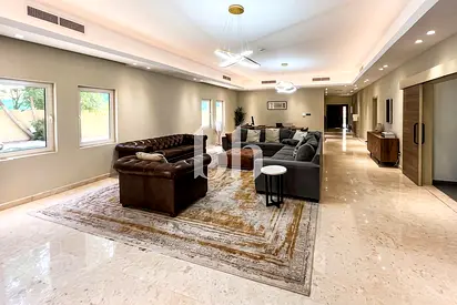 Excellent Location |5bed C1 |Large Plot