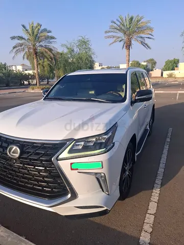 2017 Lexus LX-Series LX 570 Sport GCC Specs