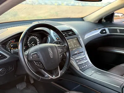 صورة 8 لـ 2016 Lincoln MKZ