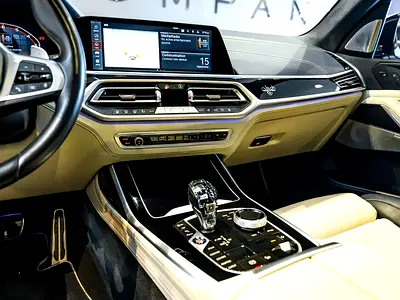 2022 BMW X7 — миниатюра 15