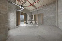 Vacant Retail | Amazing Canal View | 4 Cheques