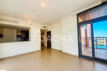 Bright Apartment | Water Views | Creek Residences