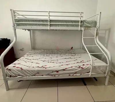 White metal bunk bed with double base and ladder - good condition without matters