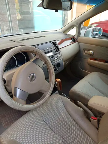 2006 Nissan TIIDA 照片 2