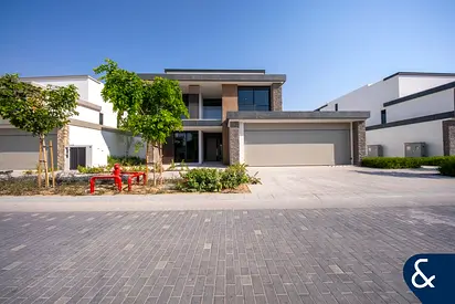 Rare PHPP | Park Backing | 5 Bed Retreat