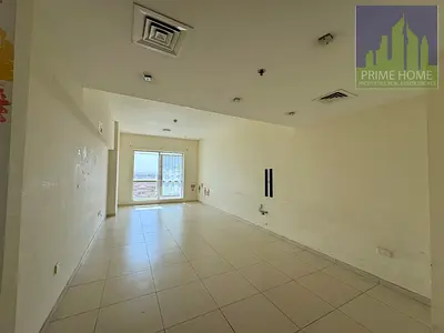 CBD,LARGE 2 BEDROOM WITH CLOSE KITCHEN,FULLY FAMILY BUILDING