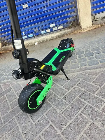 Kugoo G2 Max electric scooter almost new