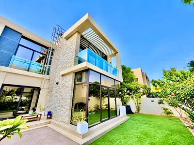 Unfurnished | Large Garden | Close to pool