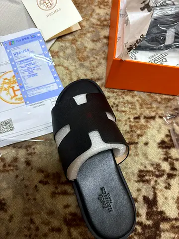Hermès Oran Style Black Leather Slide Sandals - Size 40, Brand New