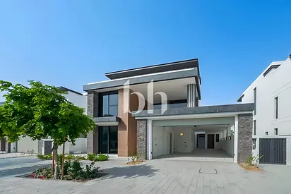Single Row | Landscaped | 4 Beds | Luxury Finish