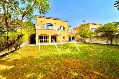 LARGE PLOT | VACANT | PRIVATE GARDEN