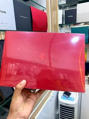 Huawei Mate XT2