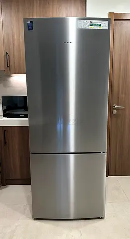 Siemens Frestanding Refrigerator with bottom freezer KG76NVI31M