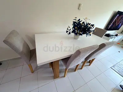 6 seater White dining table with 4 upholstered chairs - light oak legs 90x180