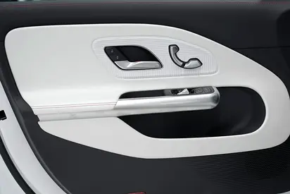 صورة 12 لـ 2027 Mercedes-BENZ CLA