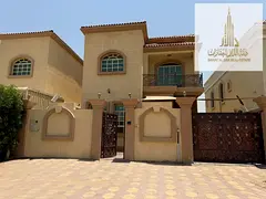 For rent: 5-bedroom villa with master rooms, 2 living rooms, a majlis, a maid's room, and a balcony