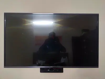 LG 43" LED TV – Low Display Brightness
