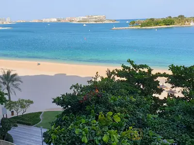 Sea View | Upgraded | Direct Beach Access