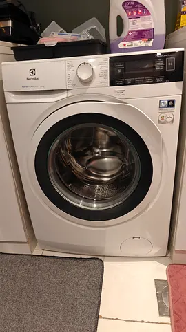 Electrolux Front Load Washing Machine - Excellent Condition