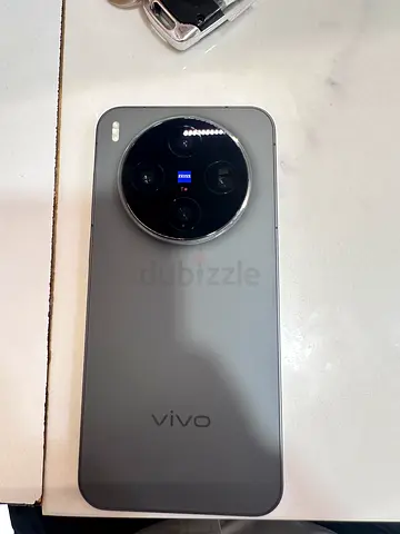 Vivo x300 smartphone -excellent condition,