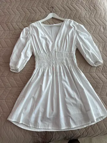 White puff-sleeve cotton dress, size M/L - great condition