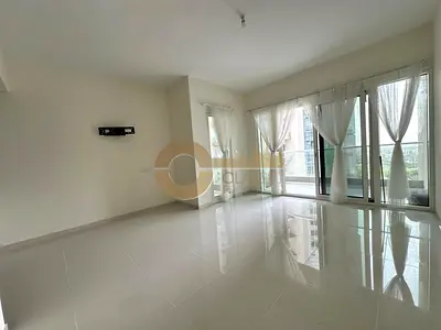 LARGEST STUDIO | TOP FLOOR | 2 BALCONIES