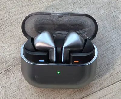 Samsung Buds Pro 3 UAE version