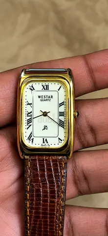 Vintage Gold-Tone Dress Watch – Swiss Quartz