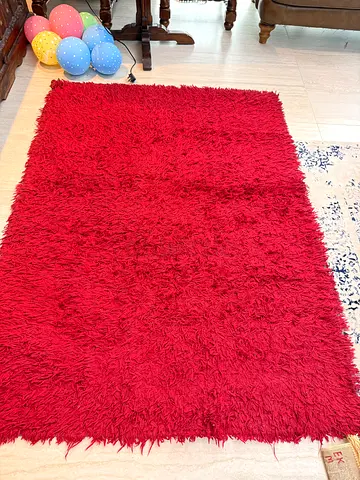 Red Shaggy Rug - Soft Plush Floor Carpet (Good Condition) size 160x115 cms