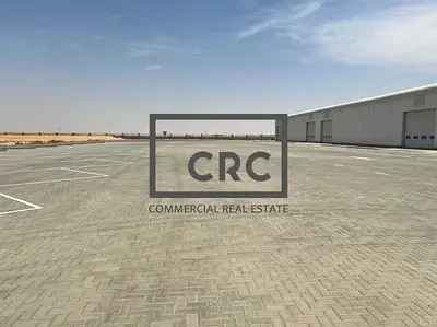 LARGE MULTIPLE SIZES WAREHOUSE WITH OPEN YARD