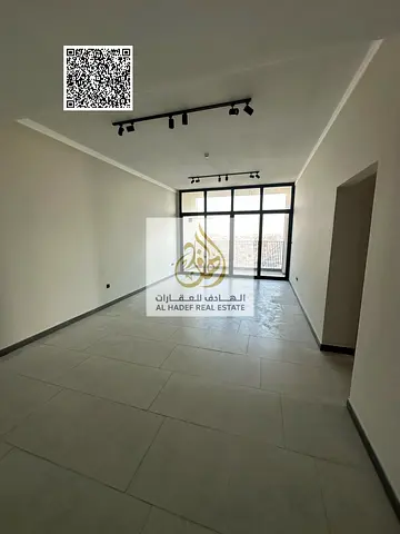 شقه غرفتين وصاله ايجار سنوى مع غرفه خادمه وغرفه غسيل بمنطقه الجرف 2