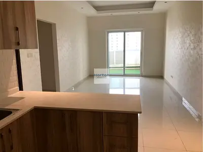 SPACIOUS BALCONY VIEW | READY TO MOVE | LAKE VIEW