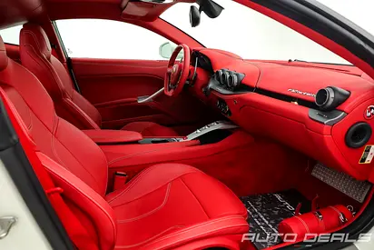 صورة 13 لـ 2013 Ferrari F12 BERLINETTA