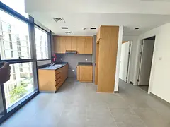 Super Offer 1,Bhk Flat Available With 2,Bathroom Nice View And Rent 42K