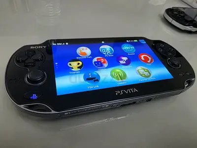 Sony PS Vita Black - + 1 game card