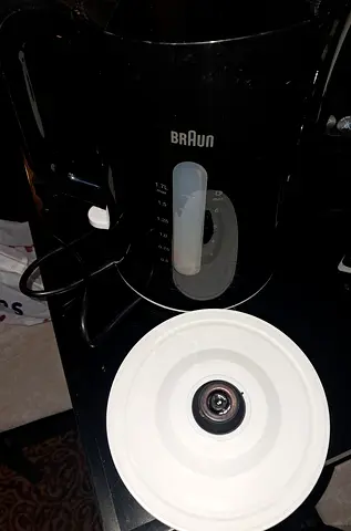 Braun Electric Kettle 1.7L with Base - Good Working Condition