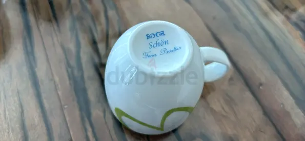 Set of Schön 6 porcelain espresso cups, sugar bowl and milk jug