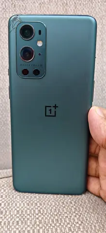 OnePlus 9 Pro 12/256 - Green line,LCD crack,back Door crack