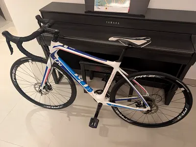 Liv Avail Advanced 2 Carbon Road Bike Size M