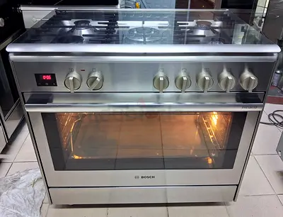Bosch Series 8 Top Gas oven Electric Cooker. Made Italy. 90Cm.