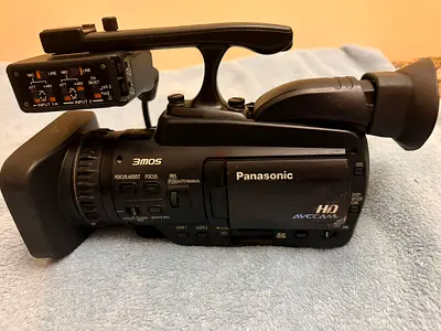 Panasonic AG-HMC40 AVCCAM
