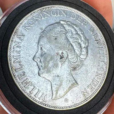 Silver 1932 Nederland 2.5 Gulden (old antique coins)