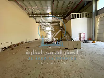 للإيجار السنوي مستودع في الصجعه الشارقة فرصة ممتازة مساحة: 7500 قدم مربع