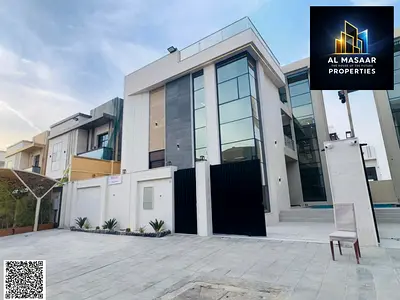 For sale directly by the owner—no annual fees. Freehold ownership available to all nationalities; price negotiable. Located directly on the main road.