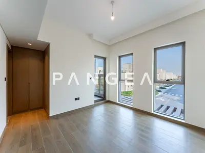 Single Row | Brand New | Closed Kitchen