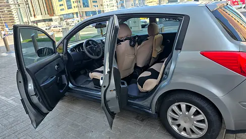 2011 Nissan VERSA 照片 3