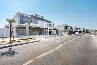 Brand New | Fully Fitted Kitchen | Sprawling Villa