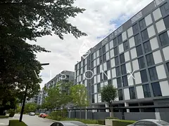 Unwind in Style | Peaceful & Modern Apartment