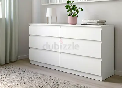 White 6-Drawer Modern Dresser / Chest of Drawers - Good Condition