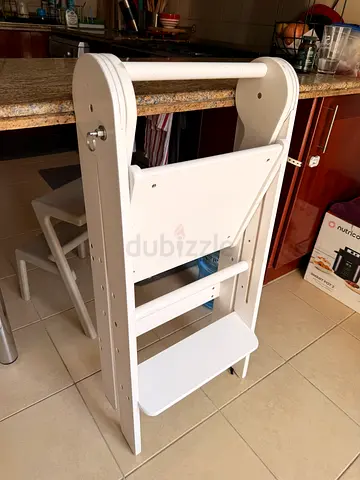 Adjustable Wooden Learning Tower / Kitchen Helper — White, Good Condition